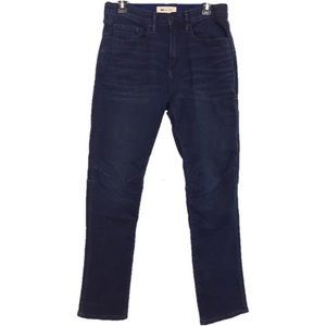 NWOT Gap 1969 Slim Denim Active Jeans Sz 30/32
